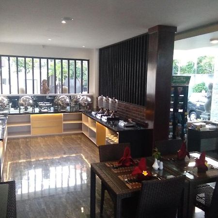 The Diana Suite Kuta Lombok Exterior foto