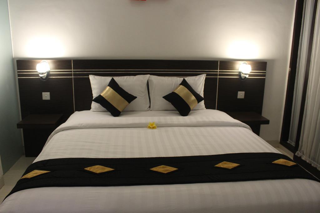 The Diana Suite Kuta Lombok Exterior foto